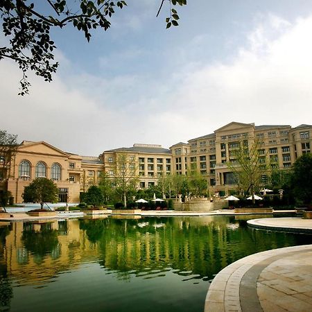 Landison Green Town Hotel Xinchang Εξωτερικό φωτογραφία