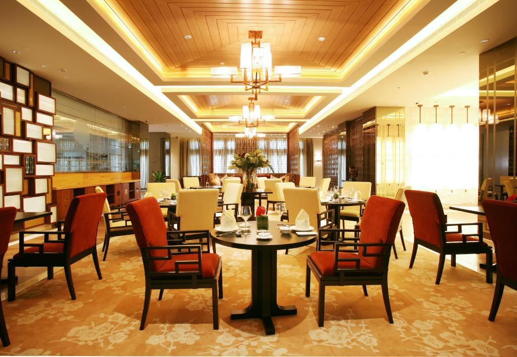 Landison Green Town Hotel Xinchang Εξωτερικό φωτογραφία