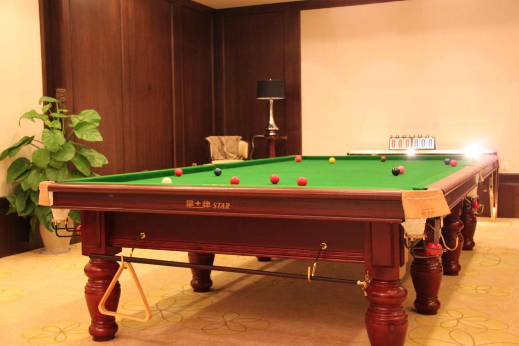 Landison Green Town Hotel Xinchang Εξωτερικό φωτογραφία